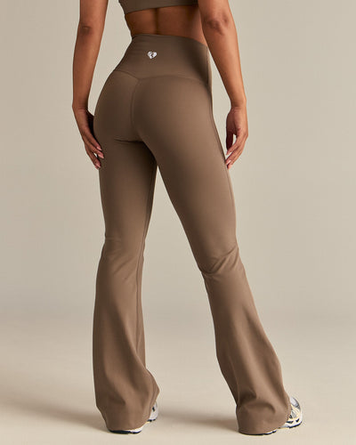 Essential Flared Leggings | Caribou