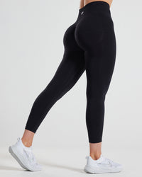 Define Scrunch Seamless 7/8 Leggings | Black