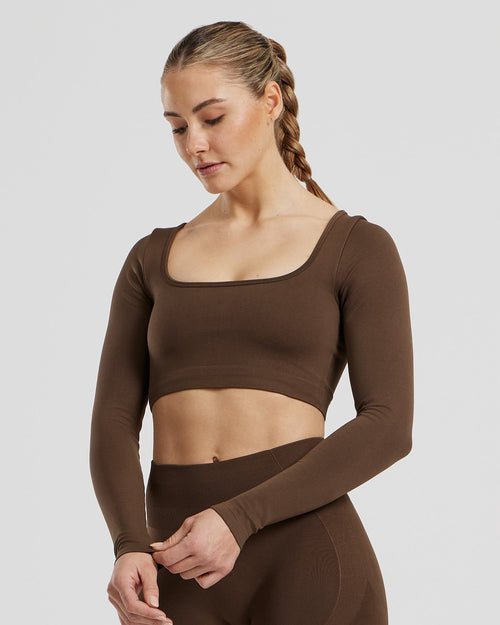Define 2.0 Seamless Long Sleeve Built-In Bra Top | Cocoa