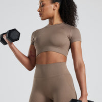 Motion Seamless Short Sleeve Crop Top | Caribou