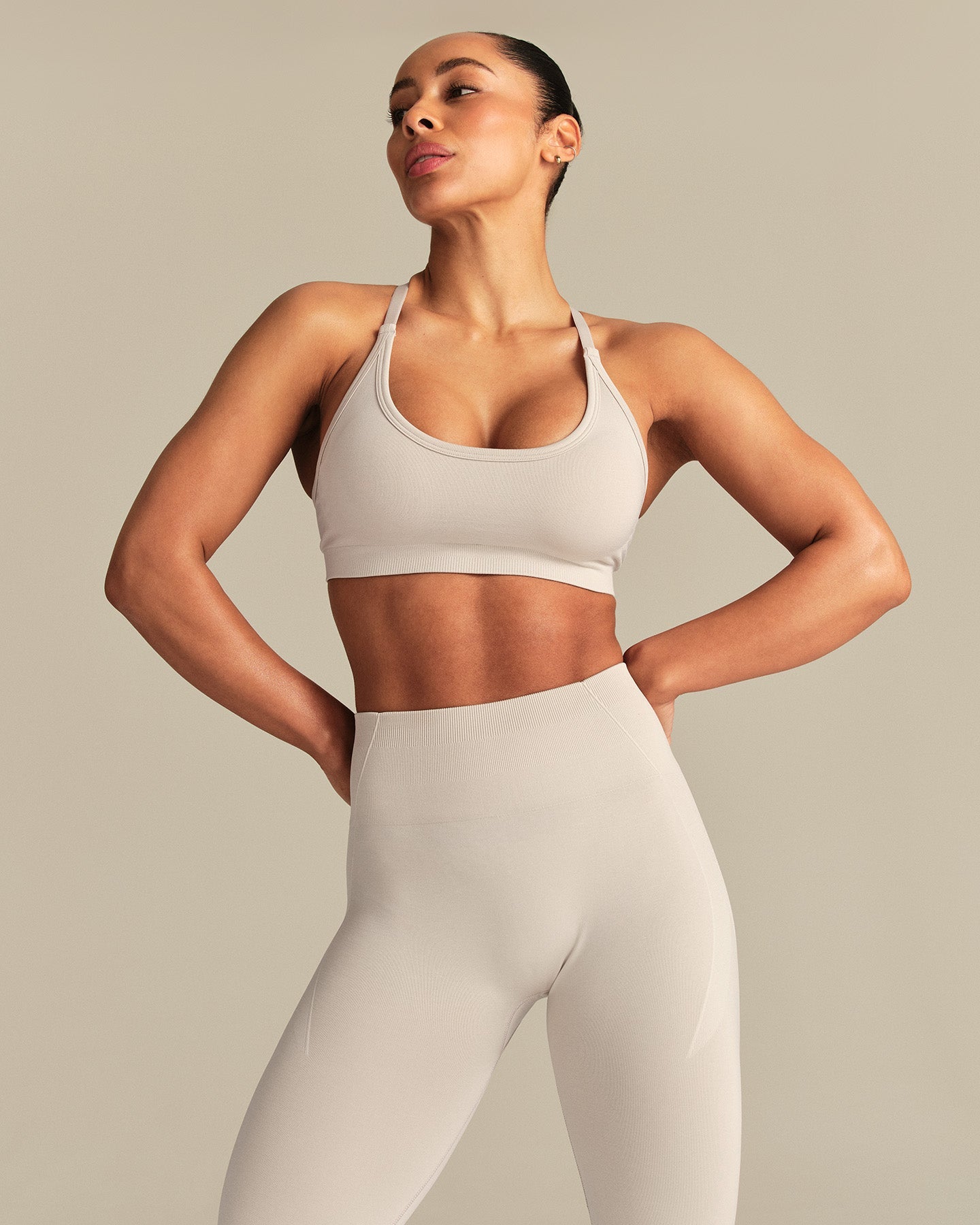 Define 2.0 Seamless Cross Back Bra | Stone