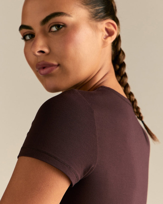 Smooth Contour Midi Short Sleeve T-Shirt | Cafe Noir