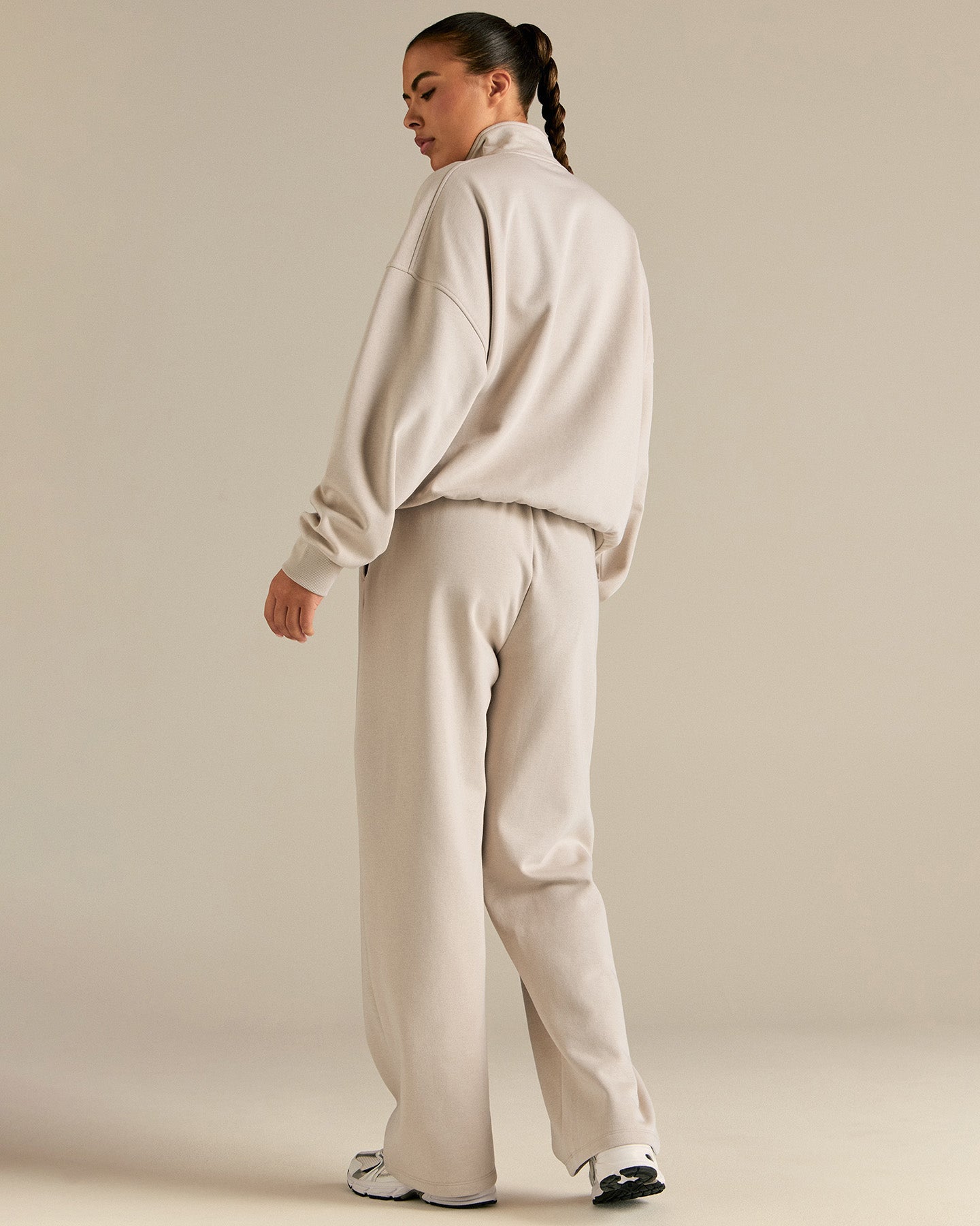 Comfort Outdoor 1/4 Zip Graphic Sweat | Stone