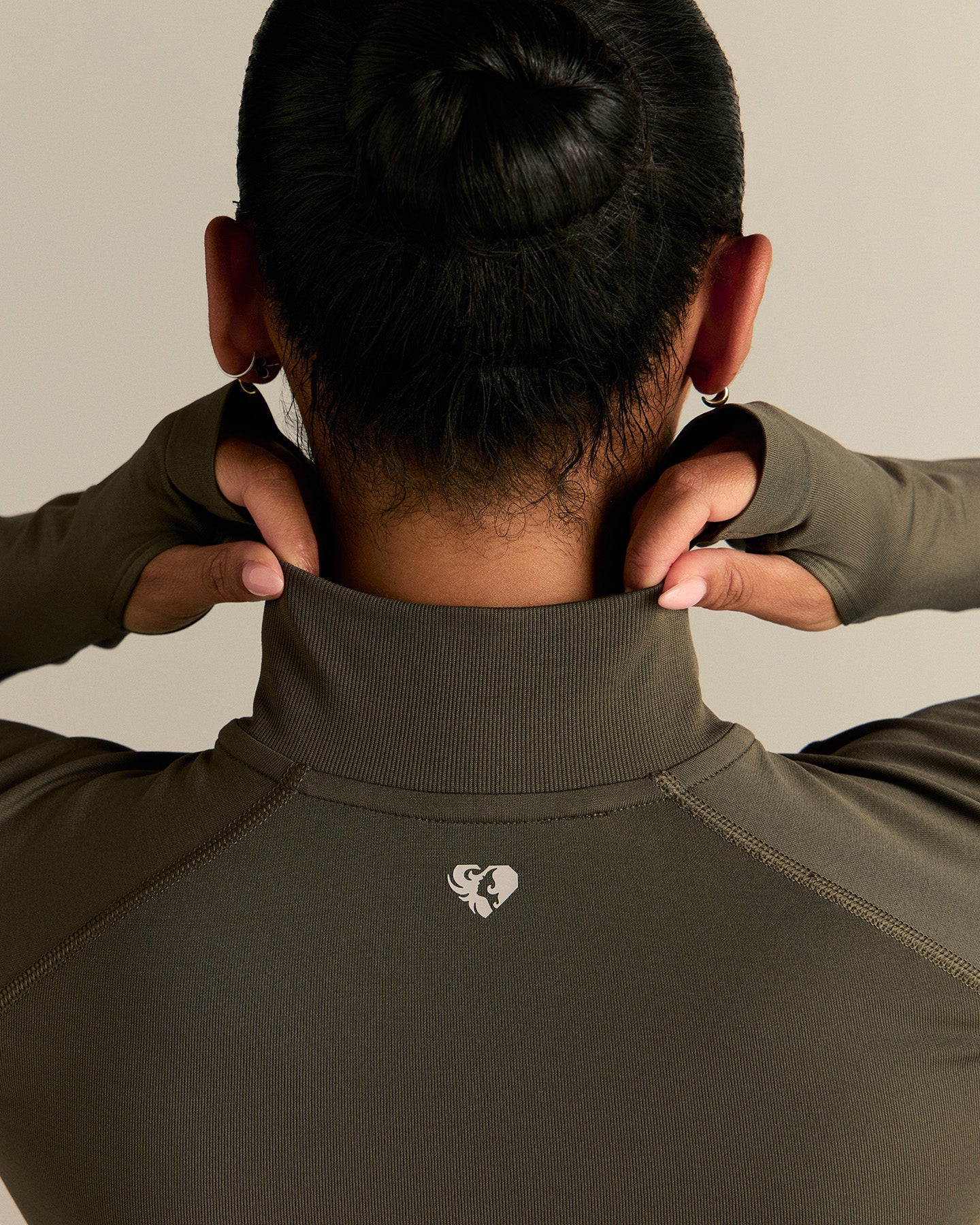 Lightweight Seamless 1/4 Zip Long Sleeve Top | Dark Olive