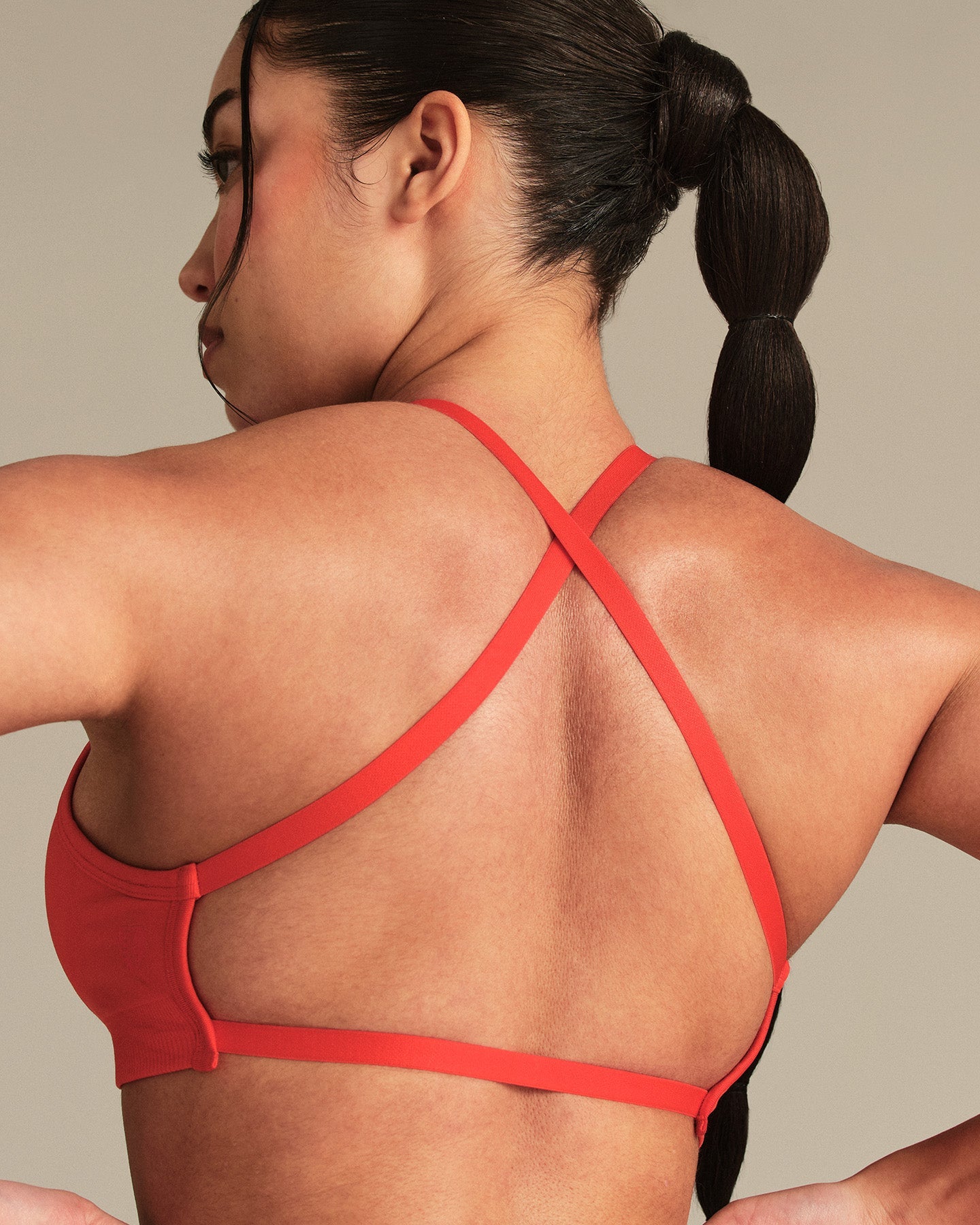 Define 2.0 Seamless Cross Back Bra | Lava Red