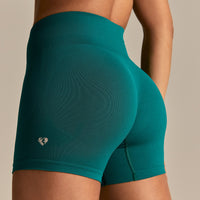 Define 2.0 High Waist Scrunch Shorts 4" | Eden Green