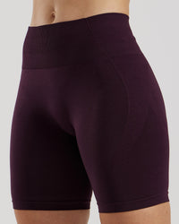 Define 2.0 Seamless Scrunch 6" Shorts | Midnight Plum