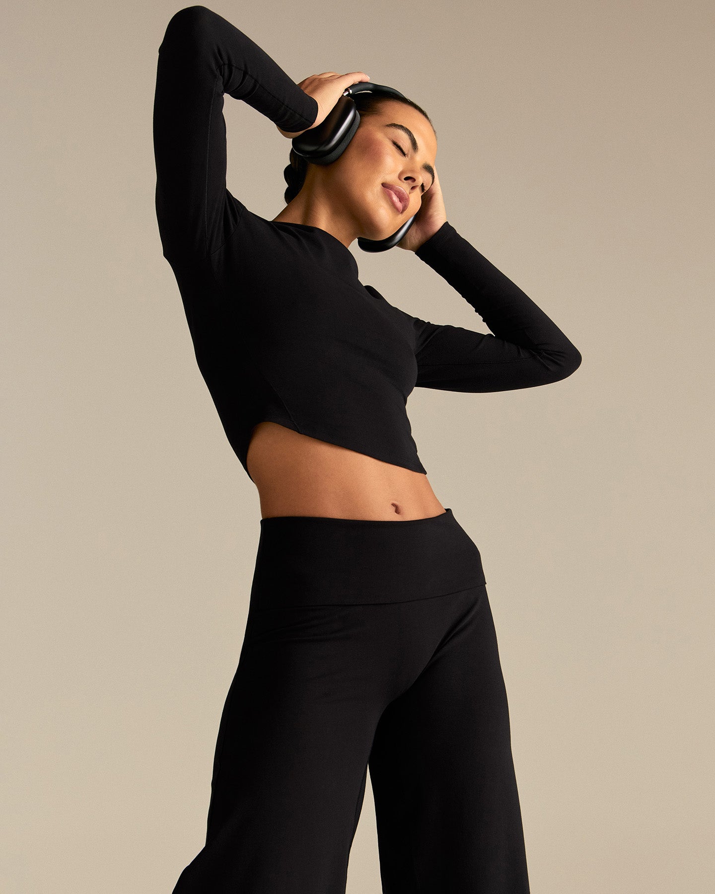 Cotton Contour Long Sleeve T-Shirt | Black