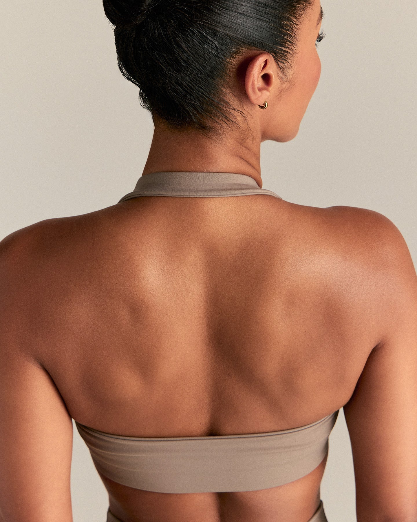 Essential Twist Front Halter Bra | Taupe Grey