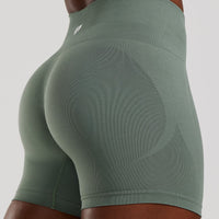 Define 2.0 Seamless Scrunch 4" Shorts | Sage