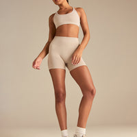Define 2.0 High Waist Scrunch Shorts 4" | Stone