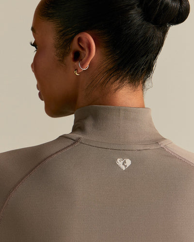 Lightweight Seamless 1/4 Zip Long Sleeve Top | Taupe Grey