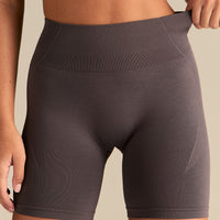 Define 2.0 Seamless Scrunch 6" Shorts | Slate Grey