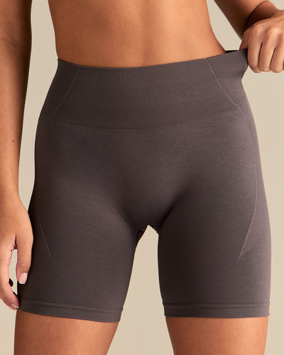Define 2.0 Seamless Scrunch 6" Shorts | Slate Grey