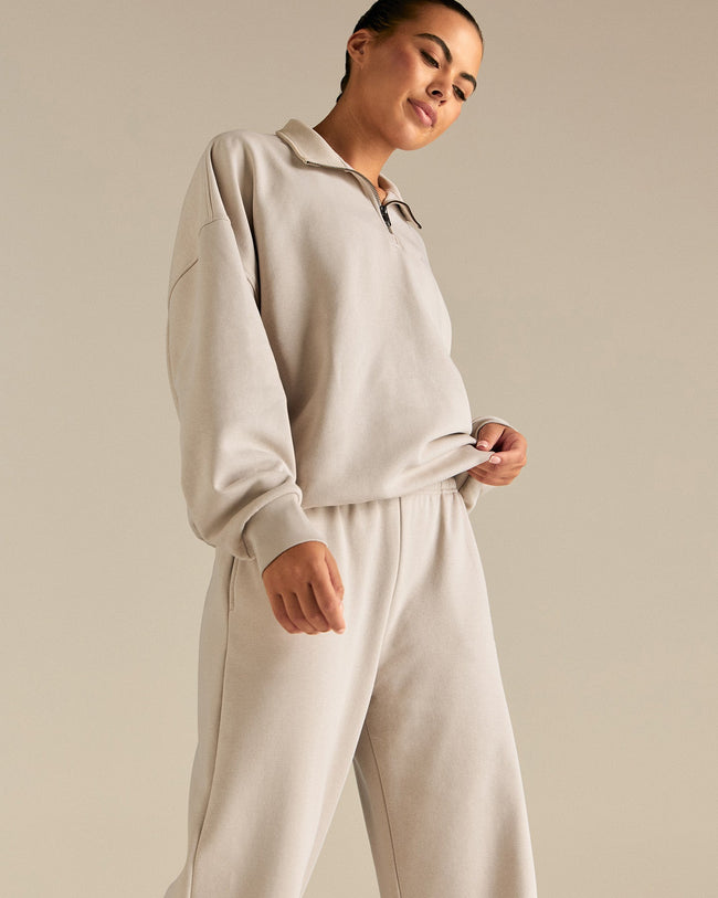 Comfort Outdoor 1/4 Zip Graphic Sweat | Stone