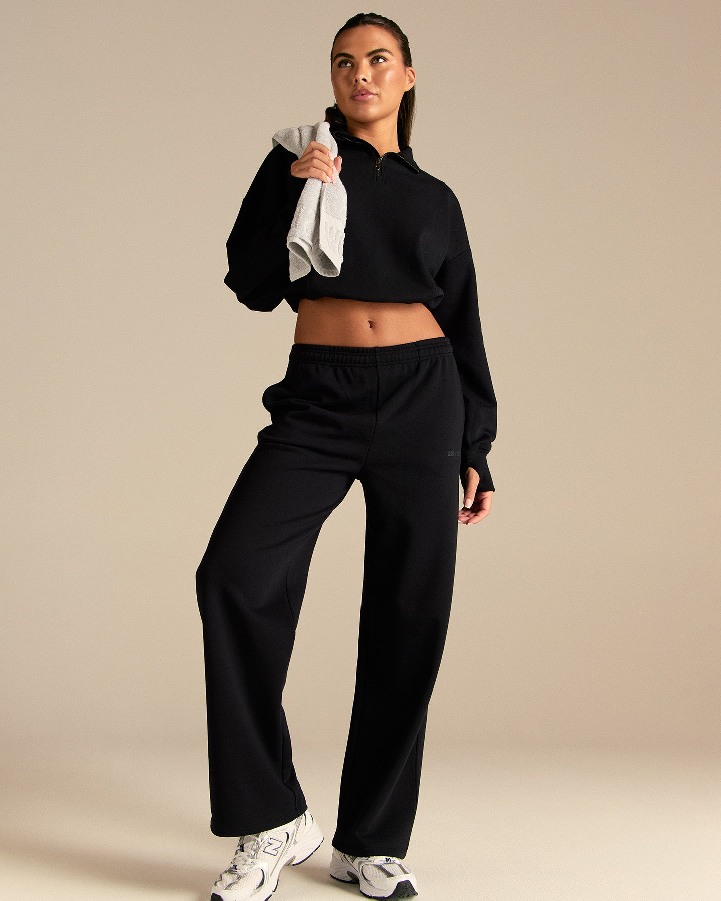 Comfort Lightweight Straight Leg Mid Waist Joggers | Black