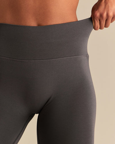 Define 2.0 Seamless Low Back Shorts | Graphite