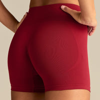 Define 2.0 Seamless Scrunch 4" Shorts | True Red