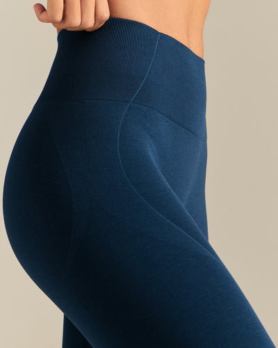 Define 2.0 Seamless Scrunch Leggings | True Navy