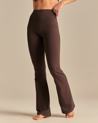 FormFlex High Waist Flared Pants | Cocoa Powder (1/6)