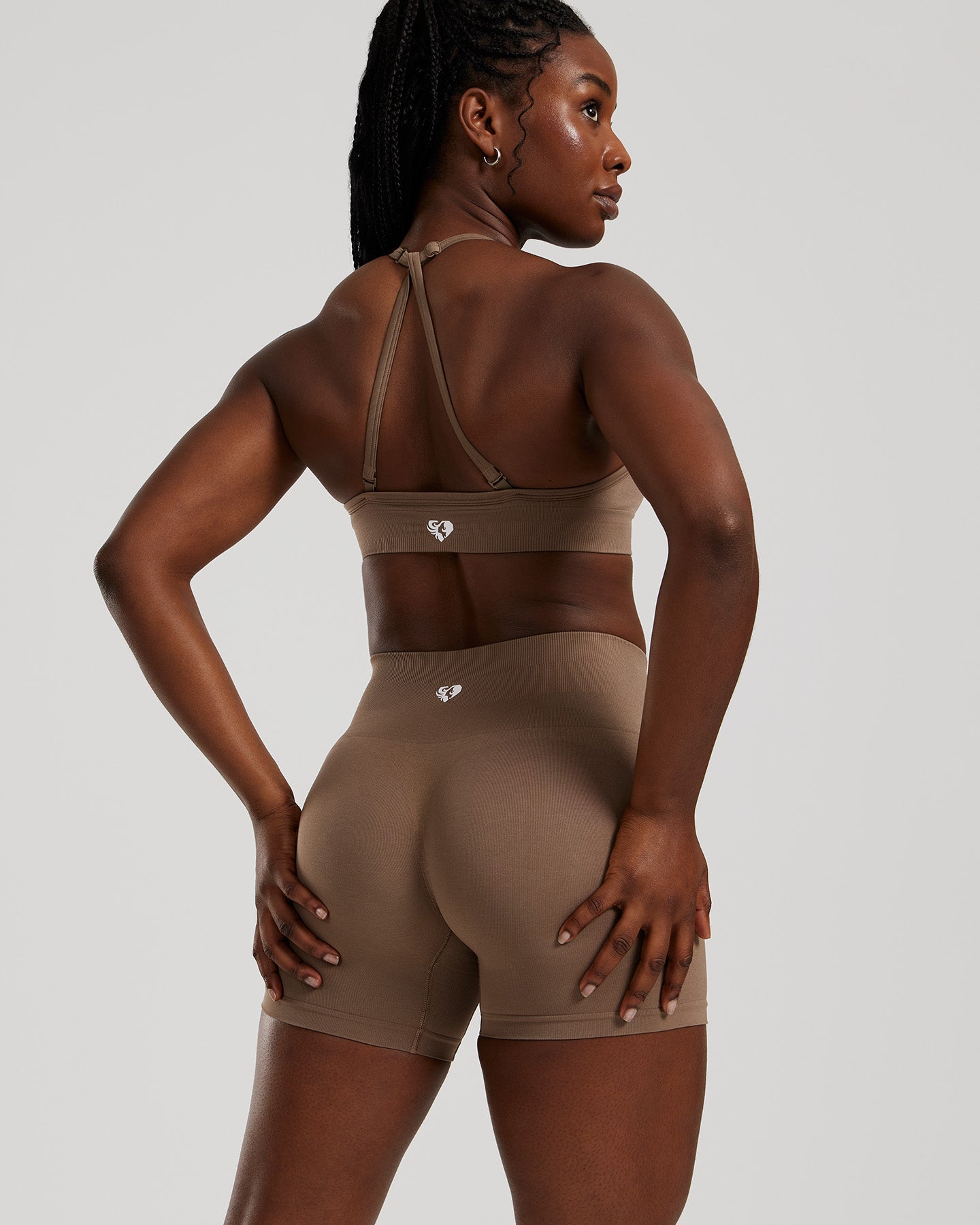 Define 2.0 Seamless Scrunch 4" Shorts | Caribou