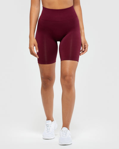 Define Scrunch Seamless Cycling Shorts - Dark Cherry