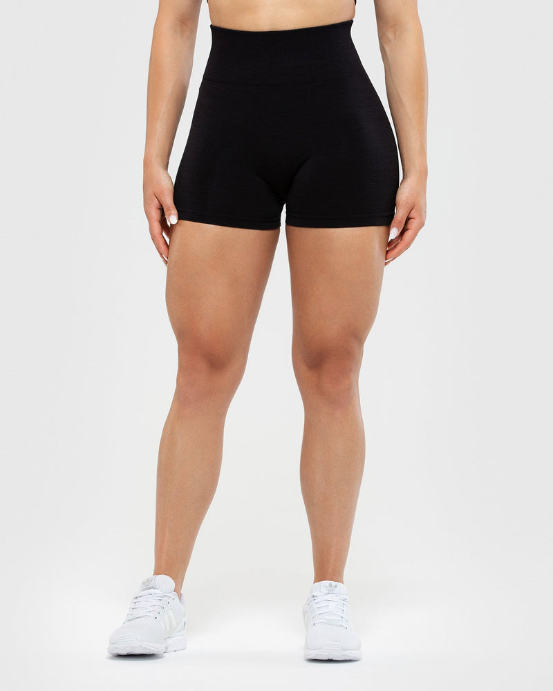 Define Scrunch Seamless Shorts - Black