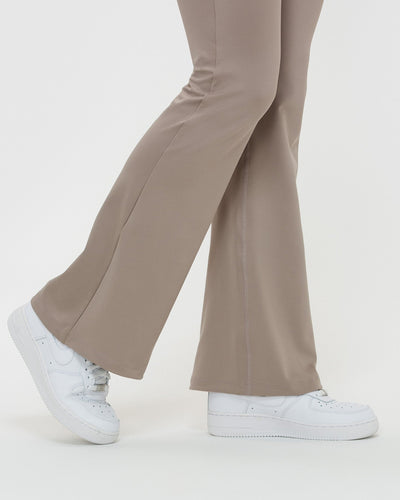 ESSENTIAL FLARED TROUSERS