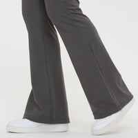 Essential Flared Leggings | Graphite